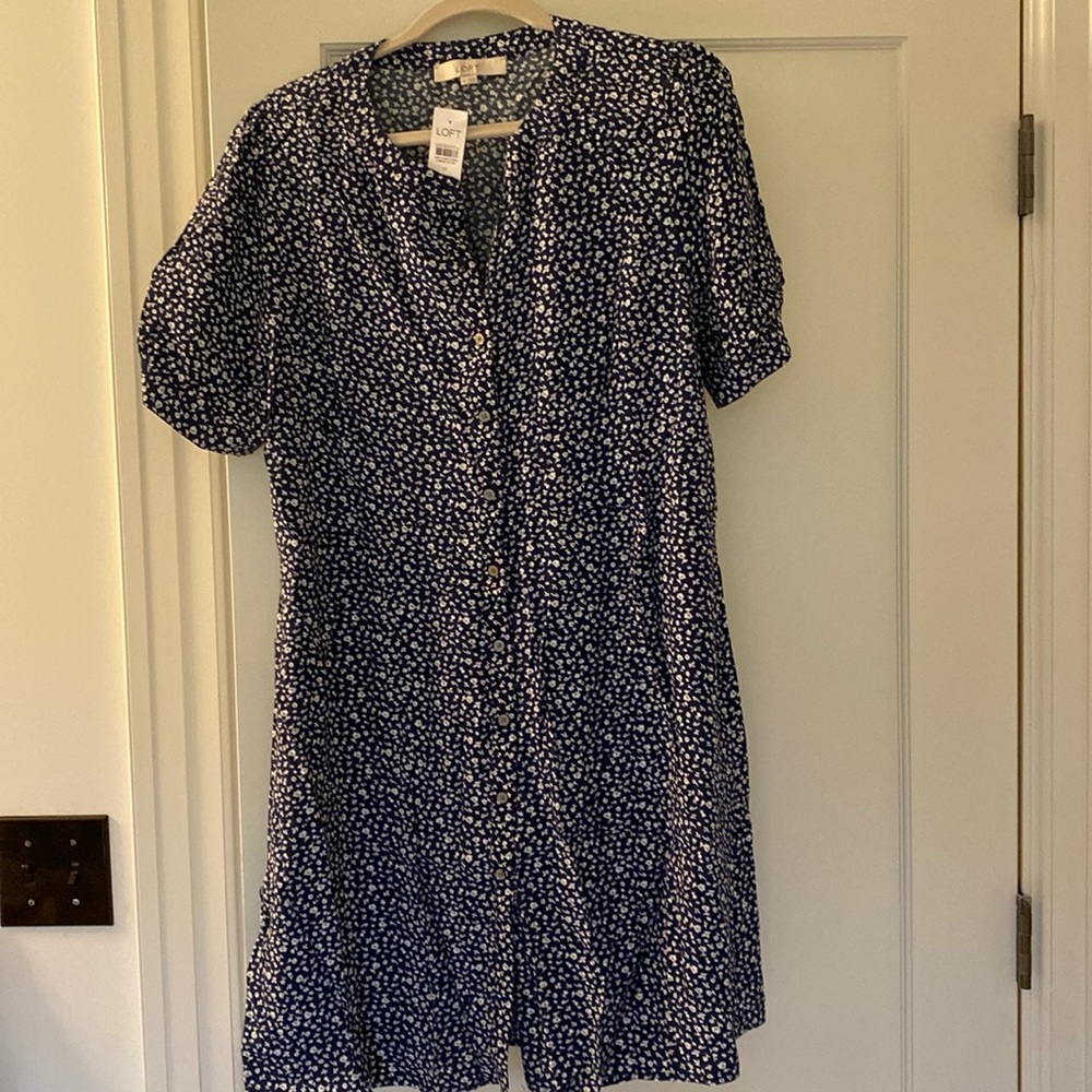 LOFT Summer floral navy blue dress! 👗